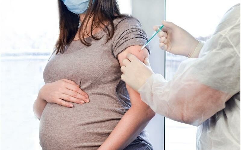 SARS-CoV-2 Impfung für alle Schwangeren empfohlen